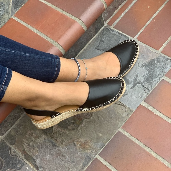 NEW**Ladies round toe flat espadrille mules. Black - Picture 5 of 6